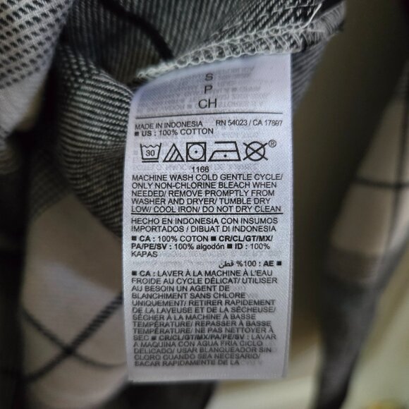 NWT Old Navy Black Loose Fit Plaid Flannel Boyfriend Button-Down Shirt Size S - Picture 13 of 13